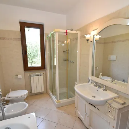 Villa Pesco - Indipendente Con Giardino Privato E Posto Auto